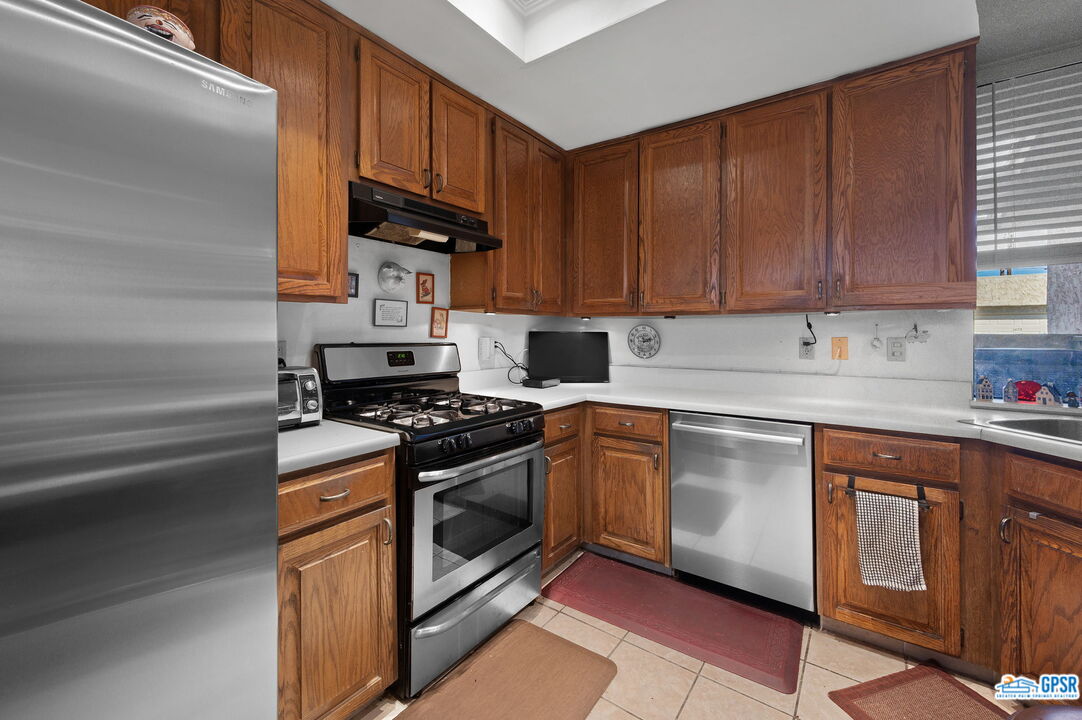 Image 15 for 1453  E Amado Rd