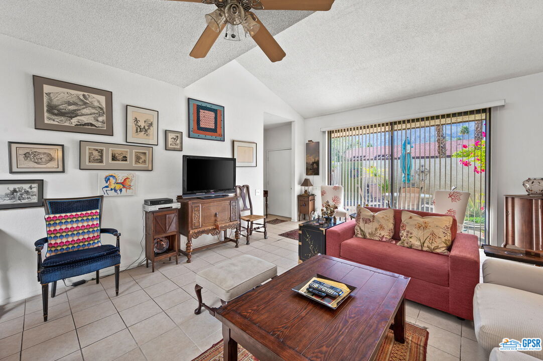 Image 24 for 1453  E Amado Rd