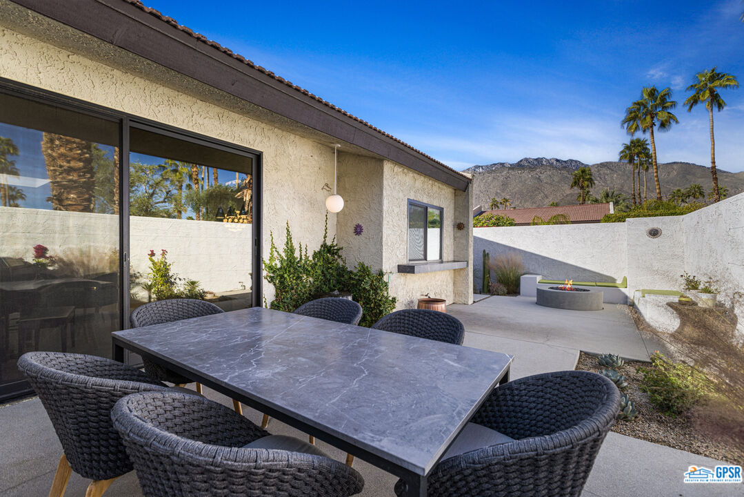 Image 39 for 1310  E Andreas Rd