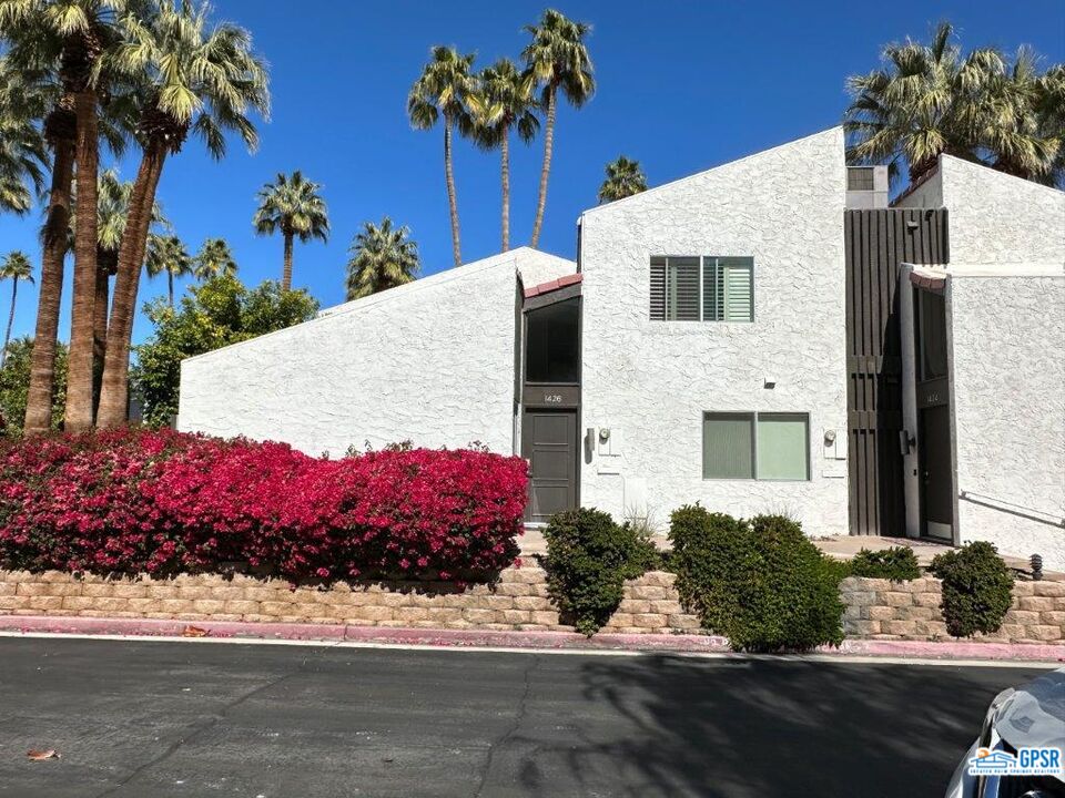 Image 27 for 1426 S Camino Real