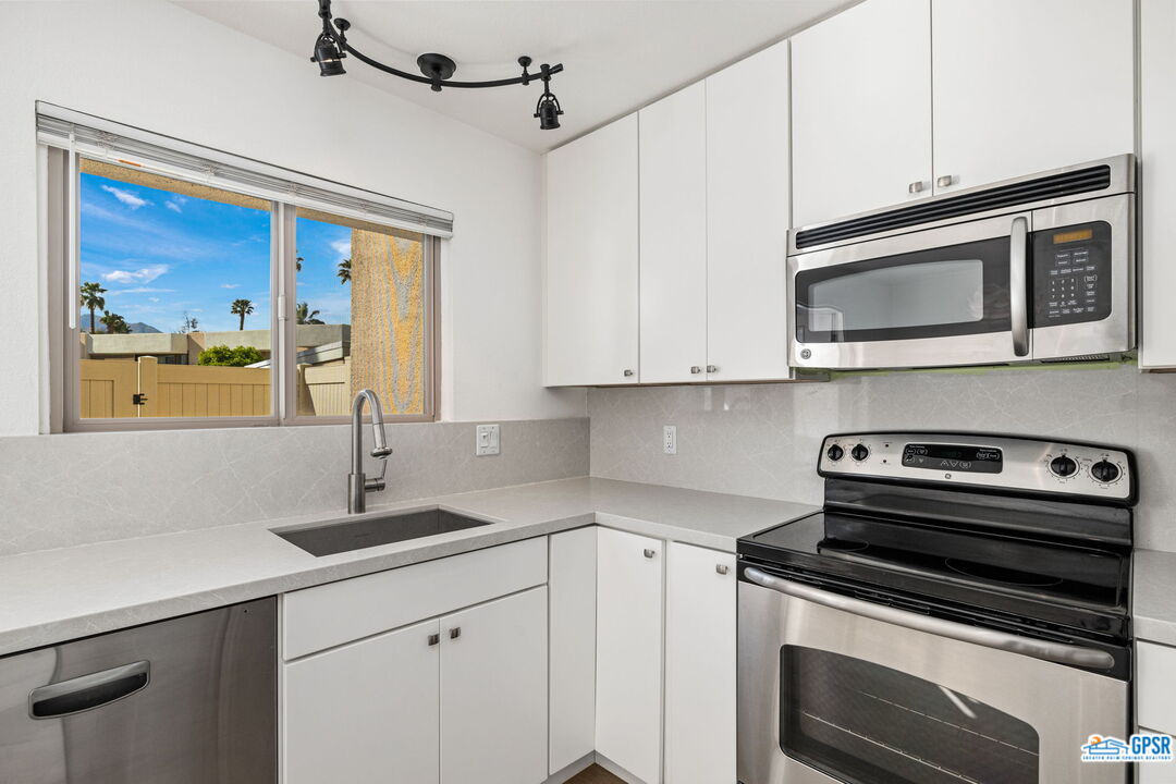 Image 11 for 1268 Ramon Rd #17
