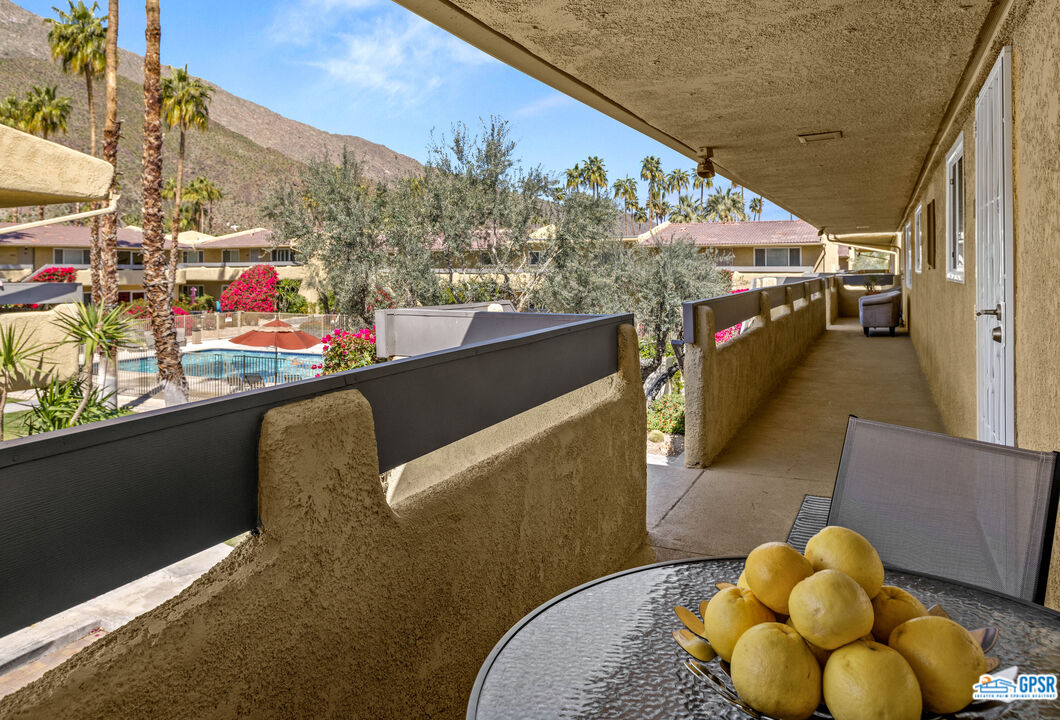 Image 4 for 1950 Palm Canyon Dr #141