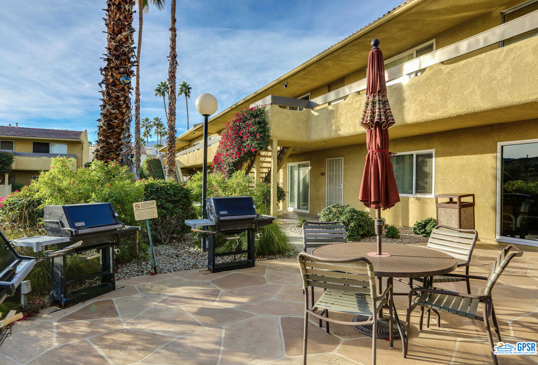 Image 32 for 1950 Palm Canyon Dr #141
