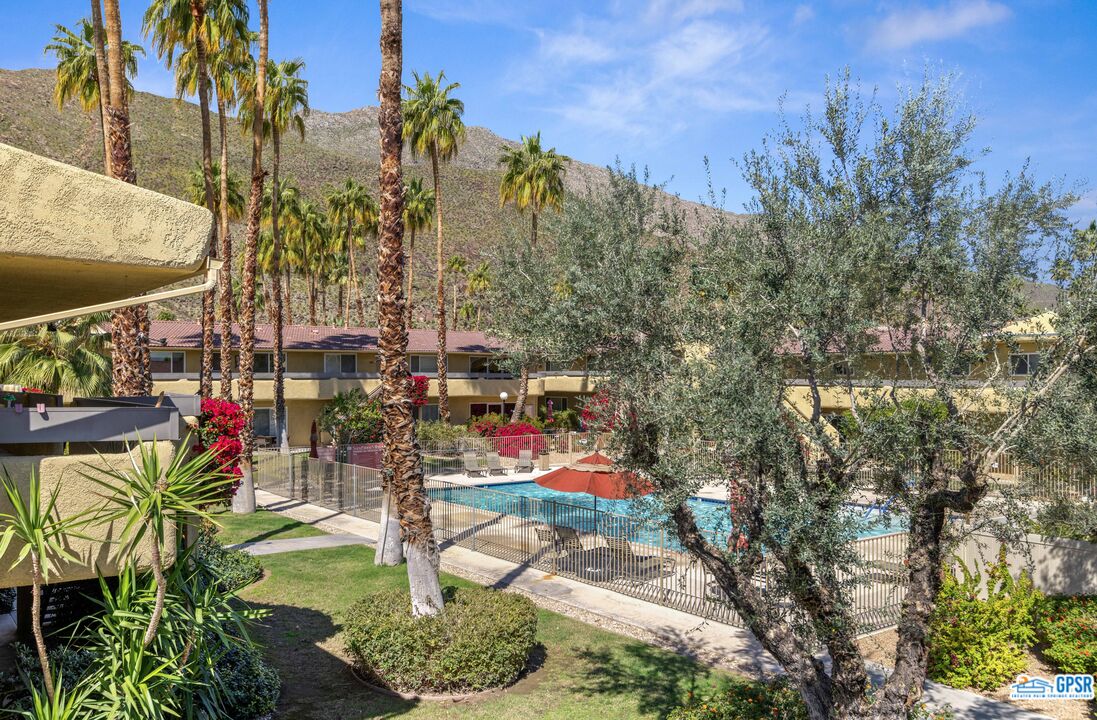 Image 2 for 1950 Palm Canyon Dr #141