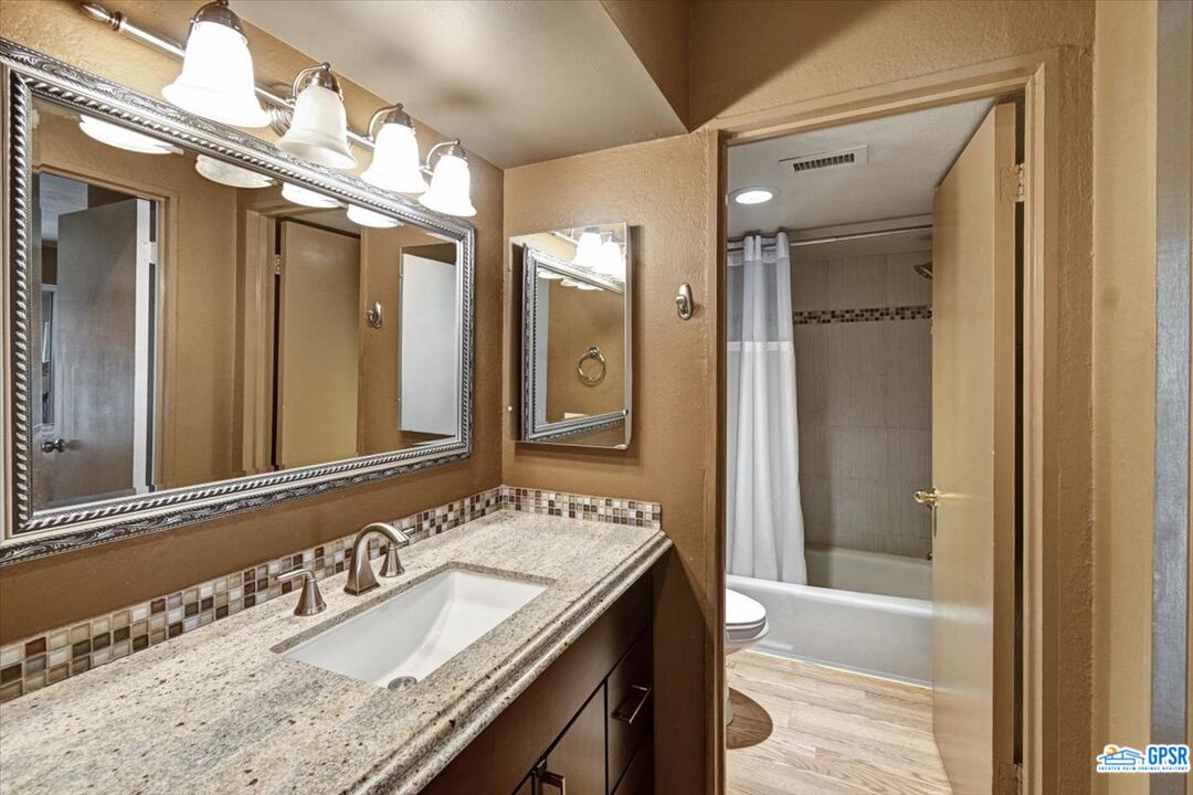 Image 13 for 1655 Palm Canyon Dr #404