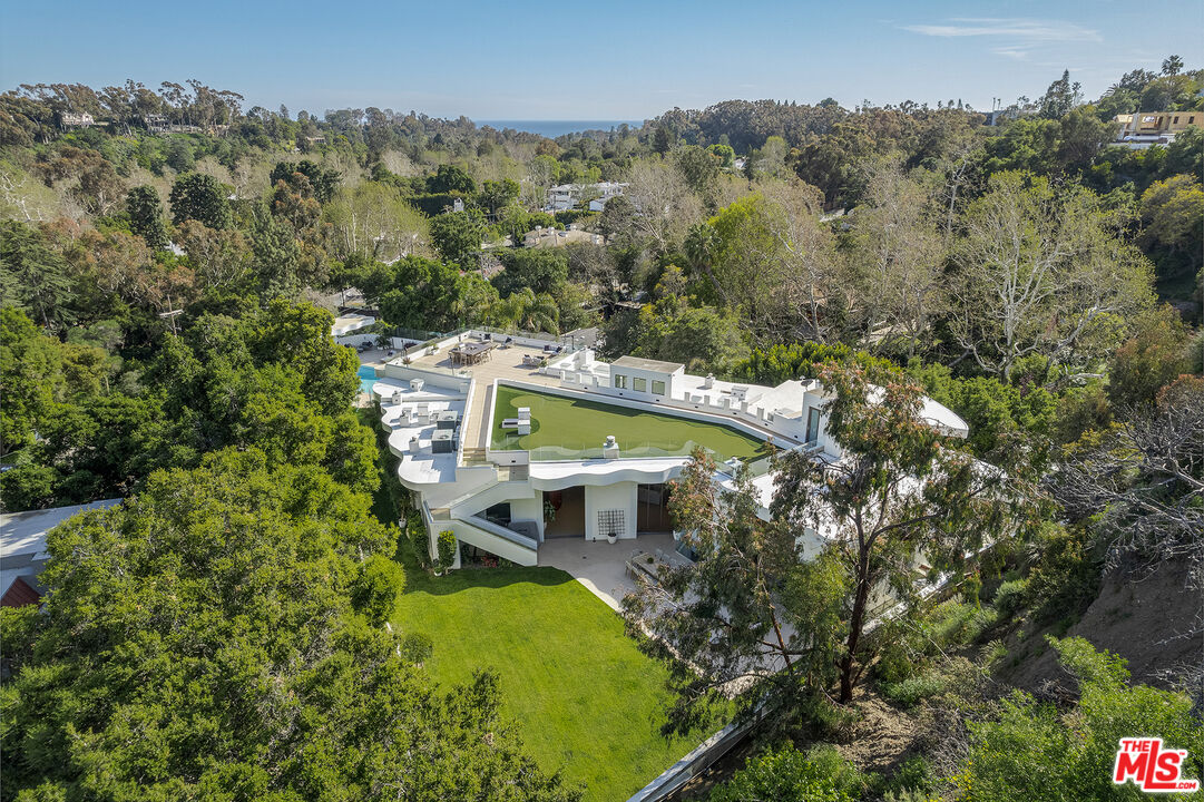 932 Rivas Canyon Rd, Pacific Palisades, CA 90272