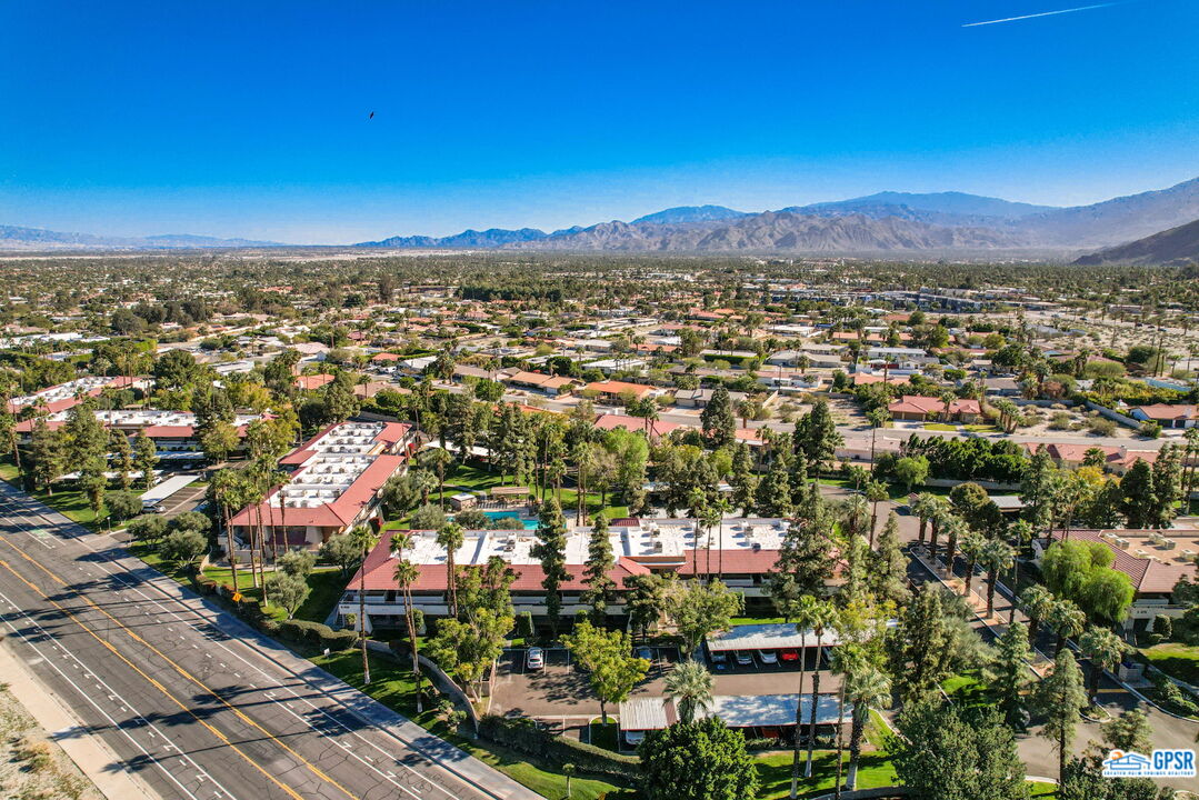 Image 19 for 2857 Los Felices Rd #207