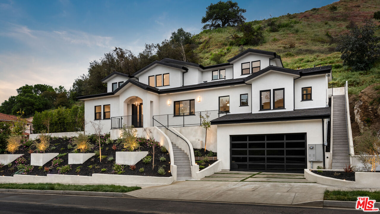 350 Mount Carmel Dr, Glendale, CA 91206