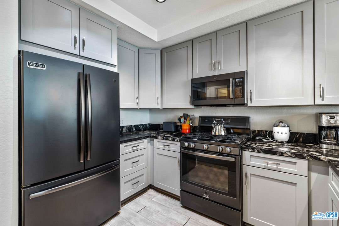 Image 15 for 2601 Broadmoor Dr #6