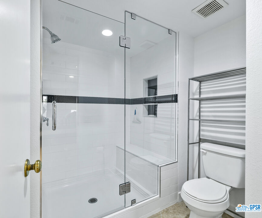 Image 18 for 505 Farrell Dr #M73
