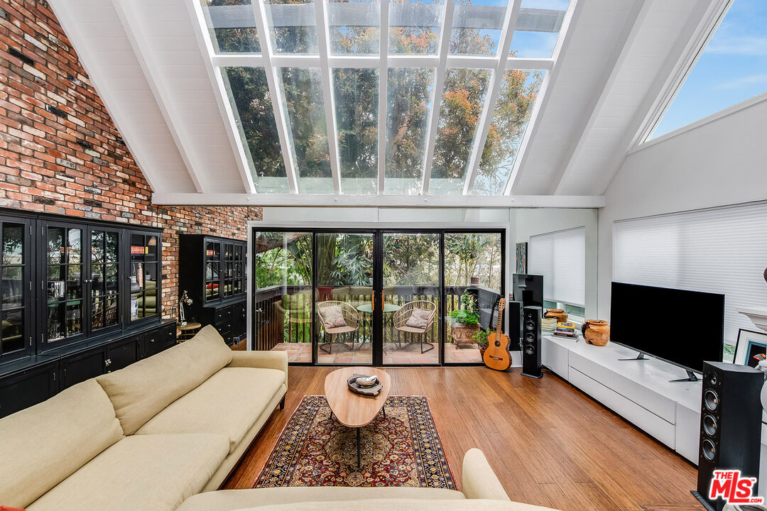 33 Reef St 4, Marina Del Rey, CA 90292