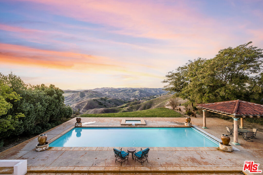 25511 Prado De Las Flores, Calabasas, CA 91302