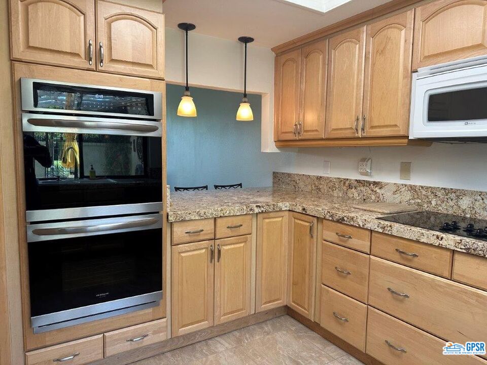 Image 5 for 2250 Oakcrest Dr