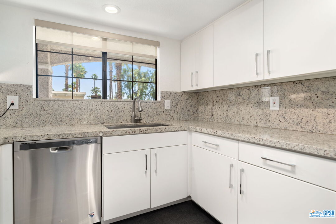 Image 19 for 2701 Mesquite Ave #W109