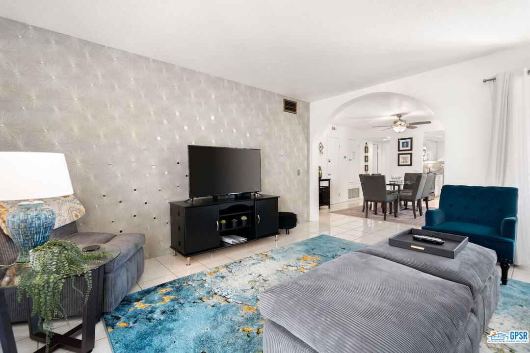 Image 15 for 2701 Mesquite Ave #W109