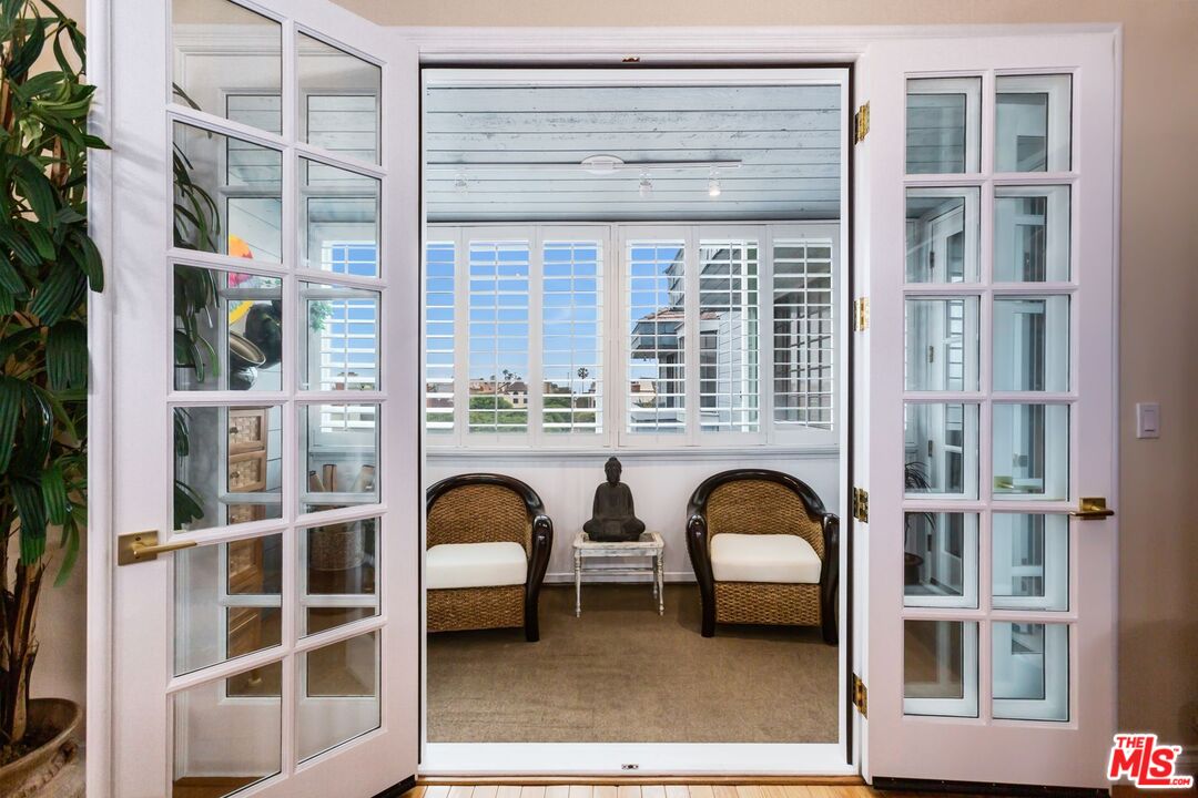 310 Tahiti Way 315, Marina Del Rey, CA 90292