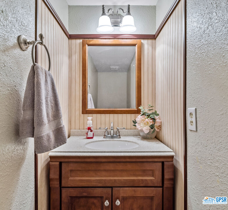 Image 15 for 6065 Montecito Dr #2