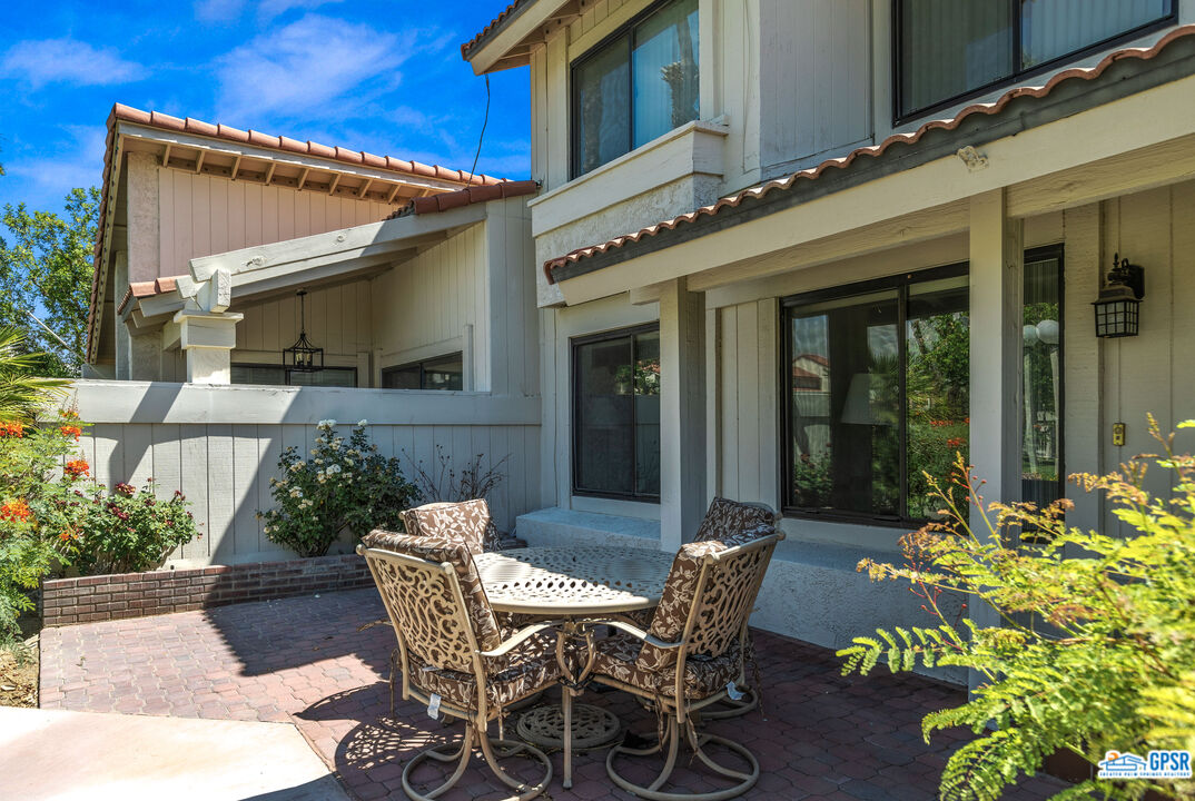 Image 2 for 6065 Montecito Dr #2