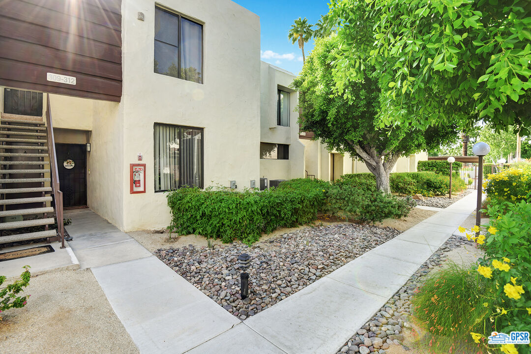Image 15 for 1655 Palm Canyon Dr #310