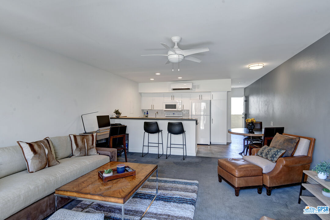 Image 3 for 1655 Palm Canyon Dr #310