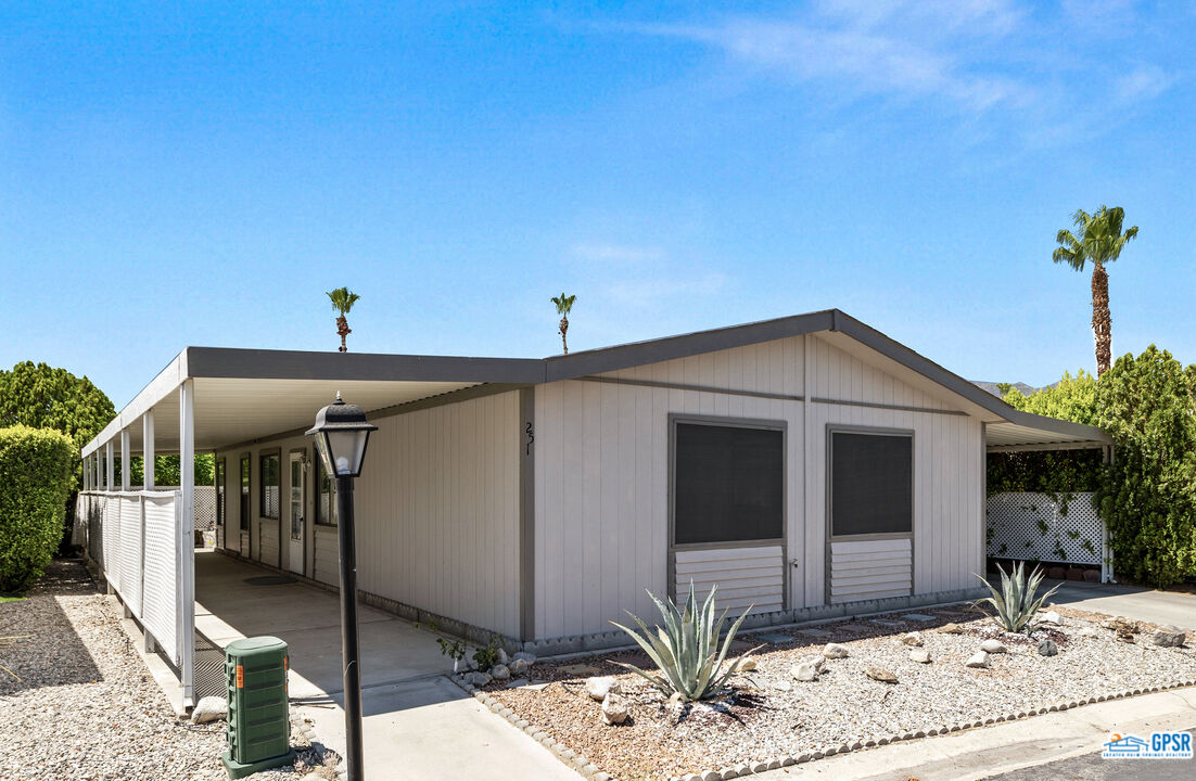Image Number 1 for 251   Coble Dr in Cathedral City