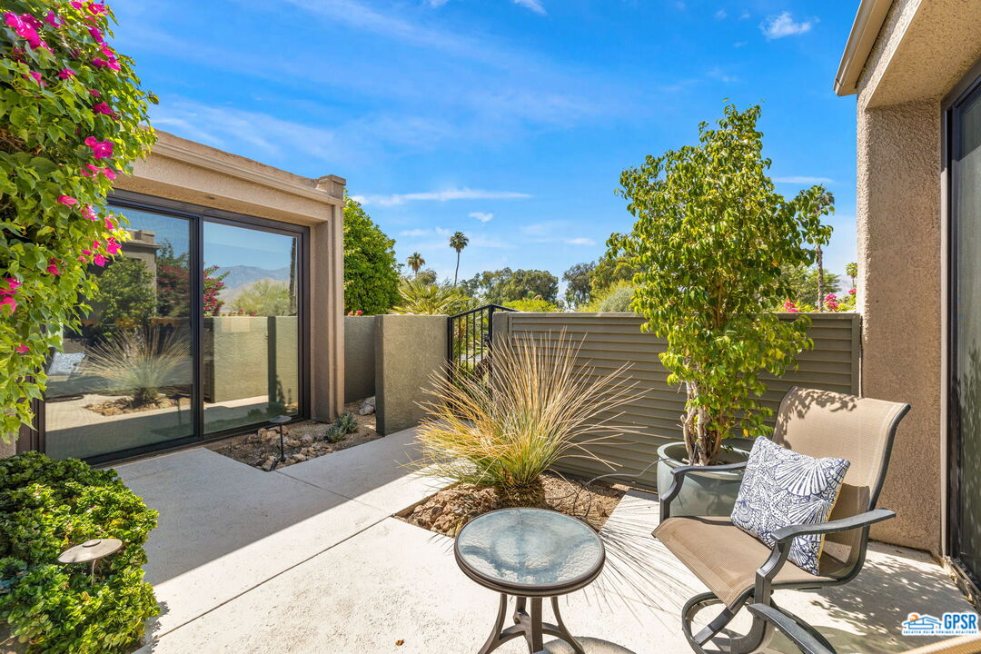 Image 13 for 524   Desert West Dr