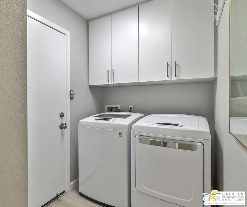 Image 25 for 701  N Madrid Cir