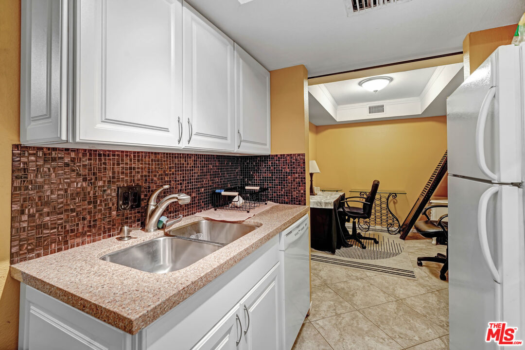 Image 9 for 1490 Camino Real  #108