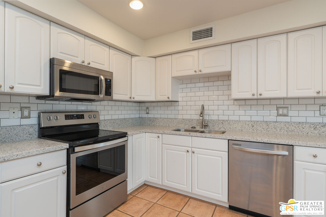 Image 12 for 1381 Sunflower Cir
