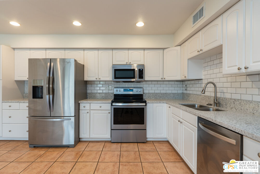 Image 11 for 1381 Sunflower Cir