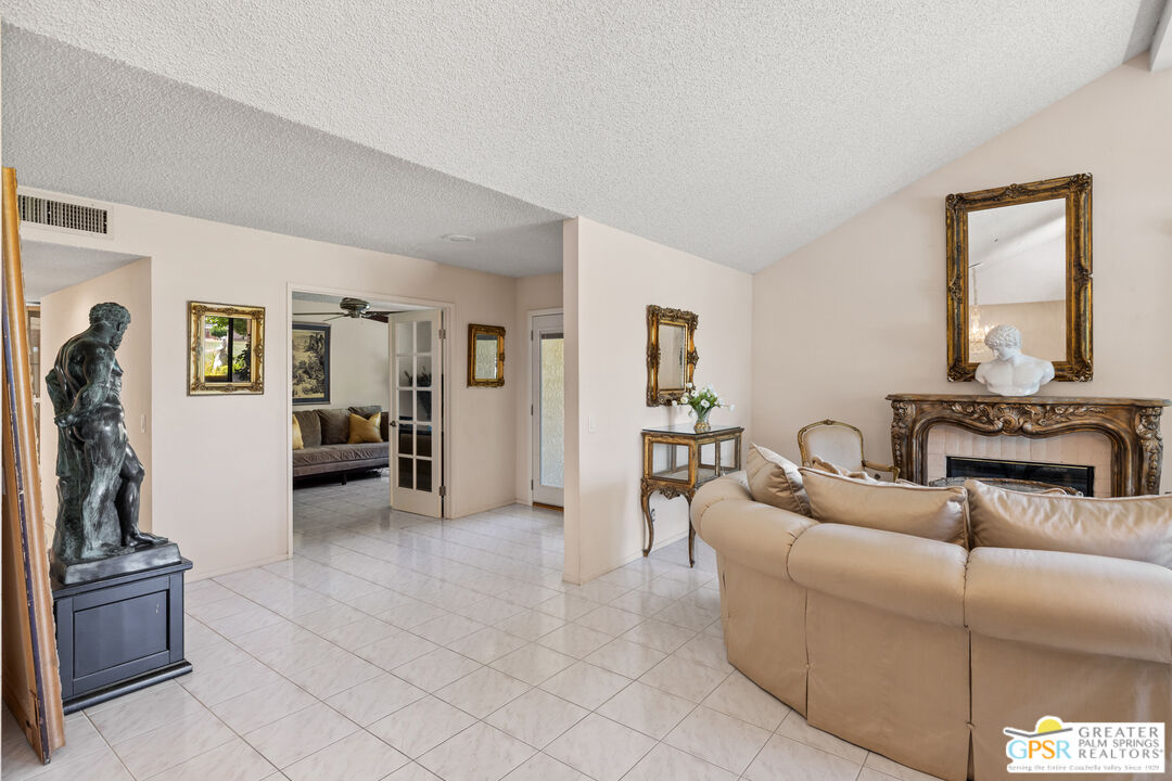 Image 35 for 6728   Greenwood Cir