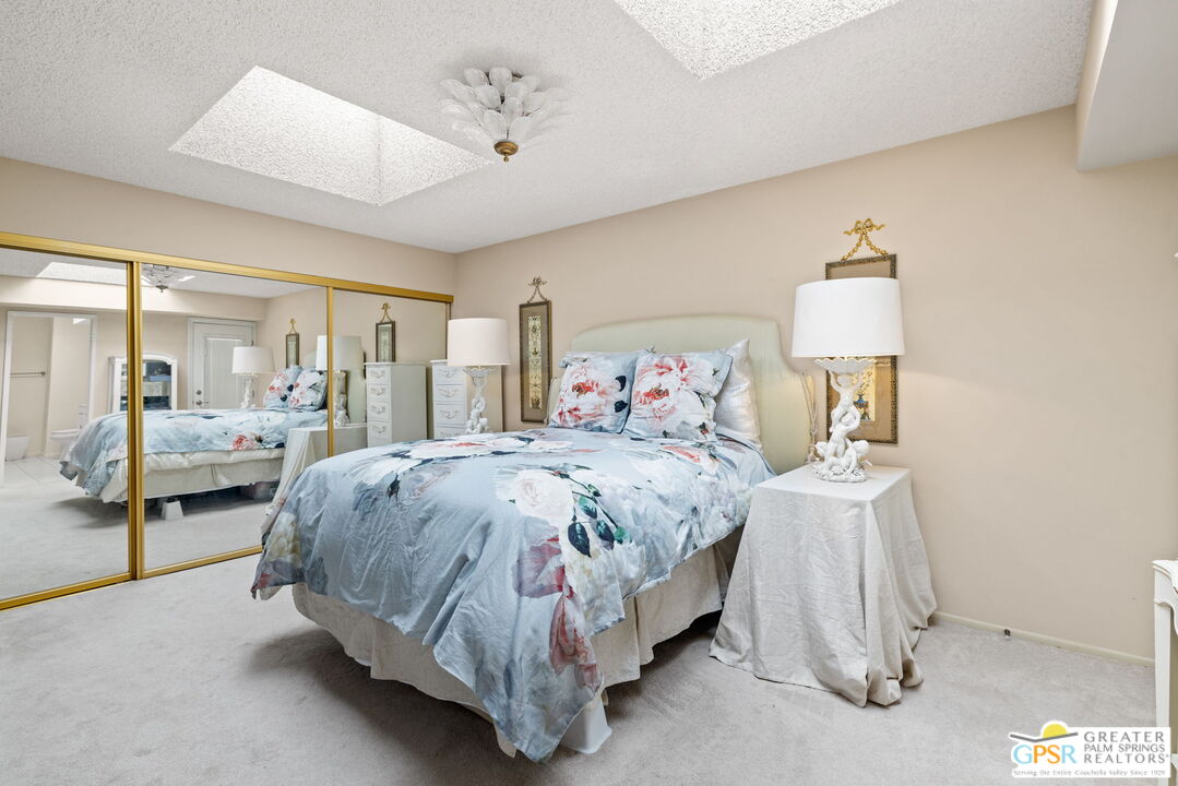 Image 31 for 6728   Greenwood Cir
