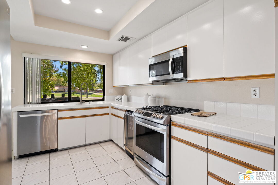 Image 14 for 6728   Greenwood Cir