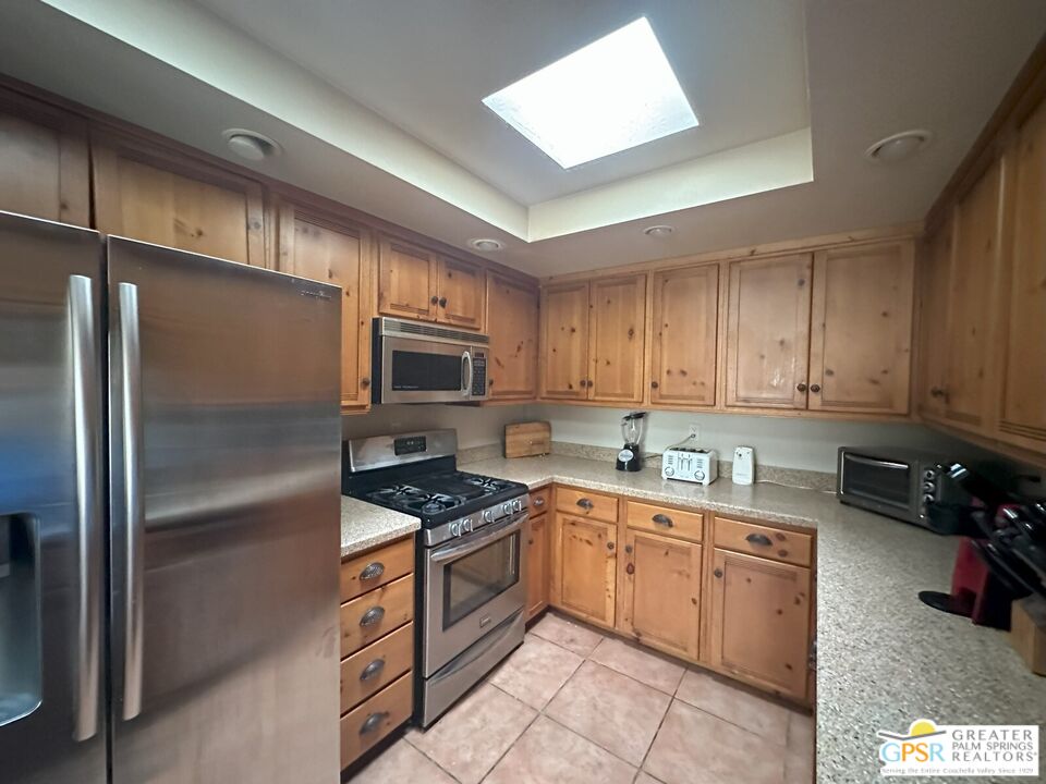 Image 10 for 407  N Calle Rolph
