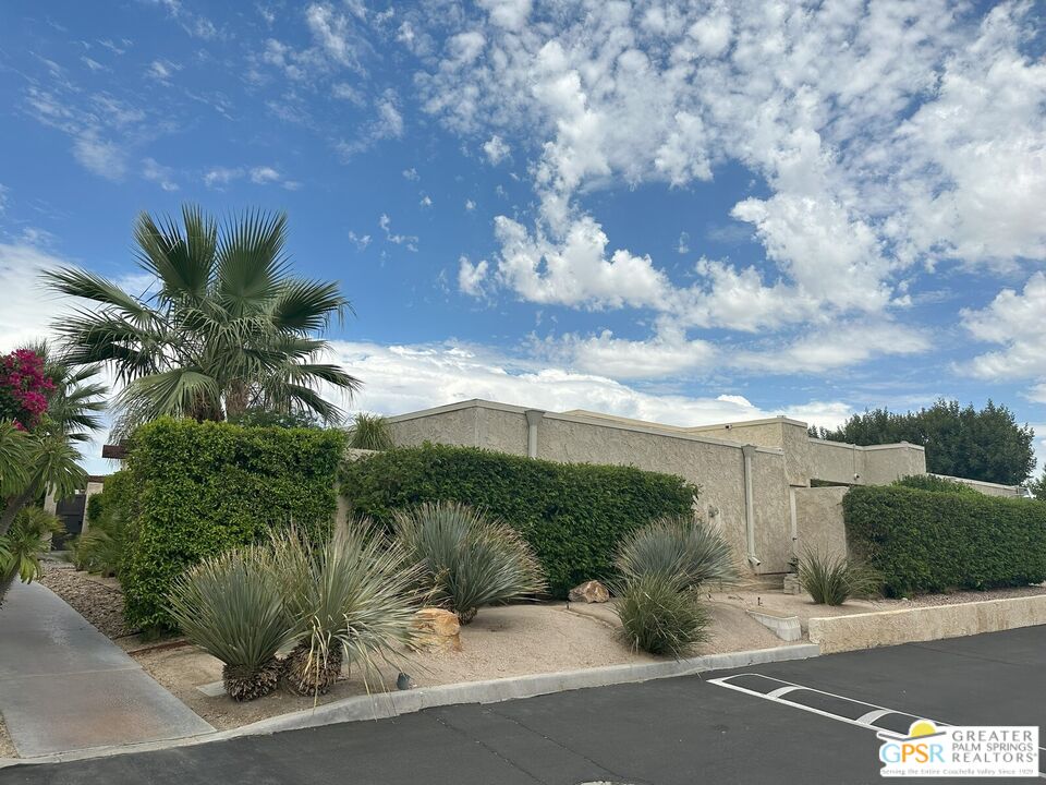 Image 4 for 407  N Calle Rolph
