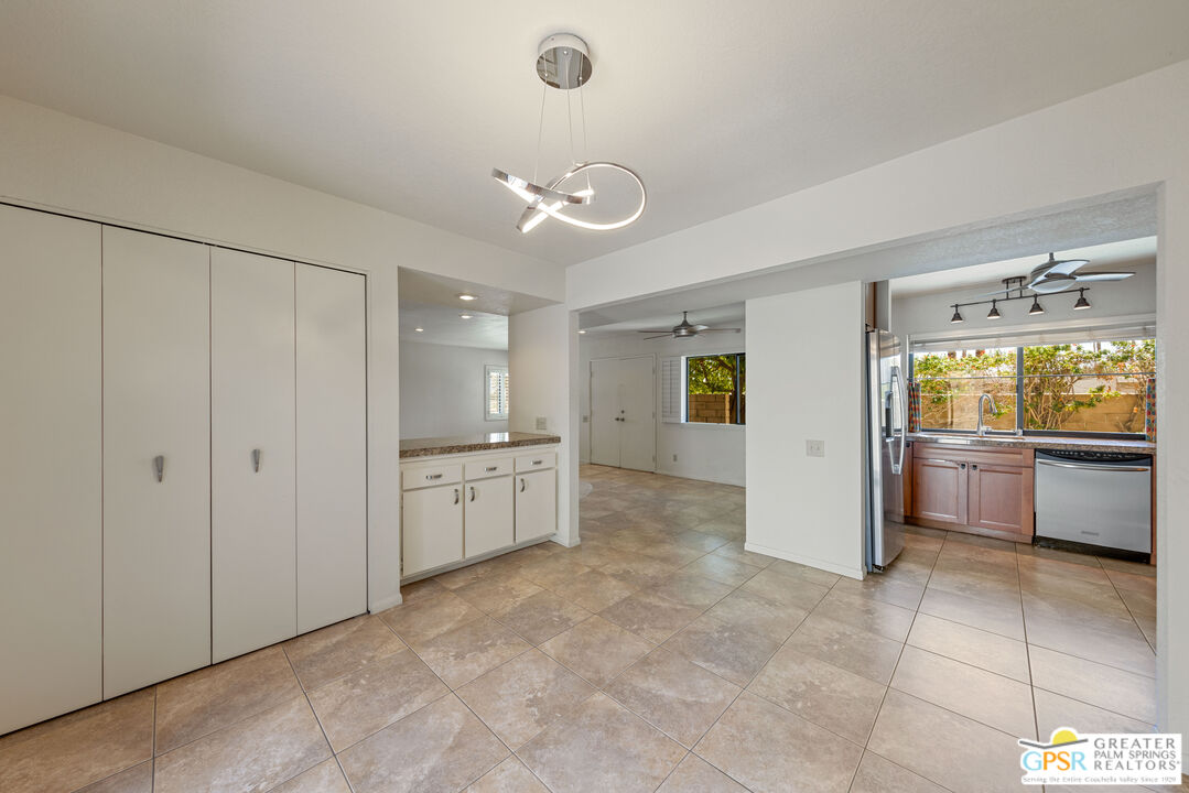 Image 4 for 1820 E Sandalwood Dr