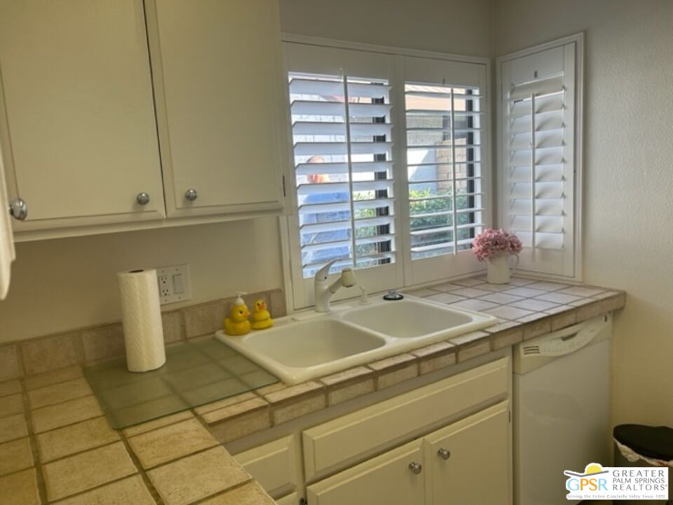 Image 10 for 2380 Miramonte Cir #B