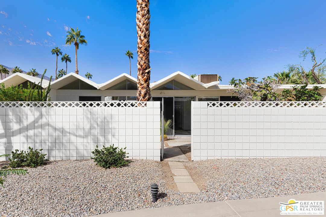 Image 19 for 1776  S Araby Dr