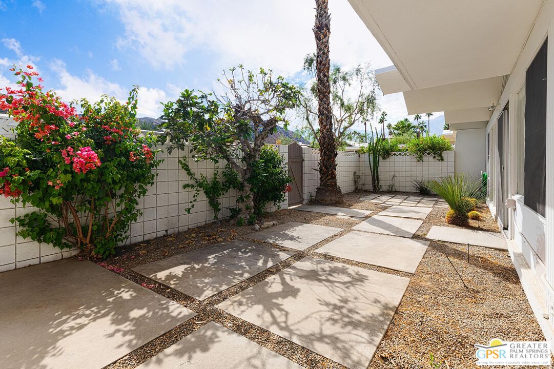Image 15 for 1776  S Araby Dr