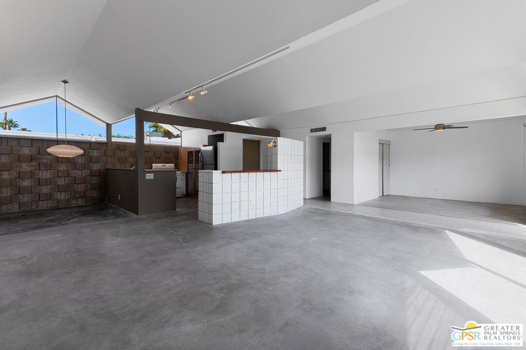 Image 8 for 1776  S Araby Dr