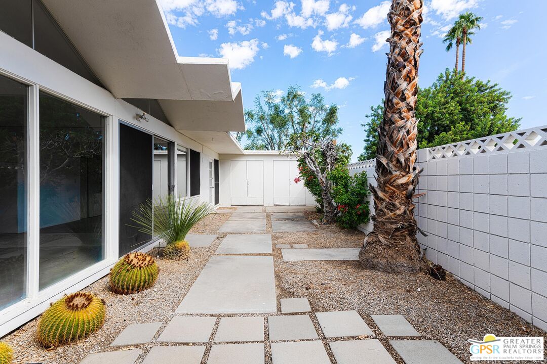Image 17 for 1776  S Araby Dr