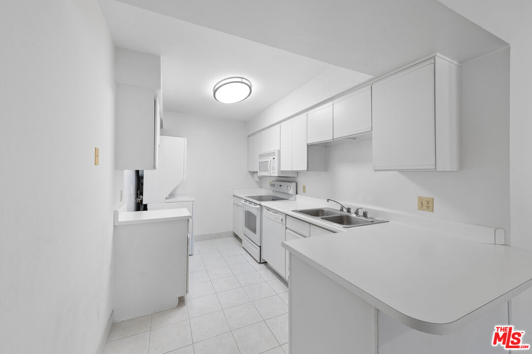 Image 8 for 353 Hermosa Dr #6C2