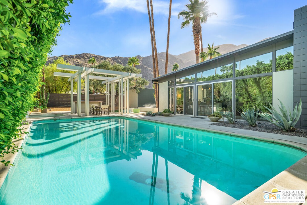 Image Number 1 for 822  N Topaz Cir in Palm Springs