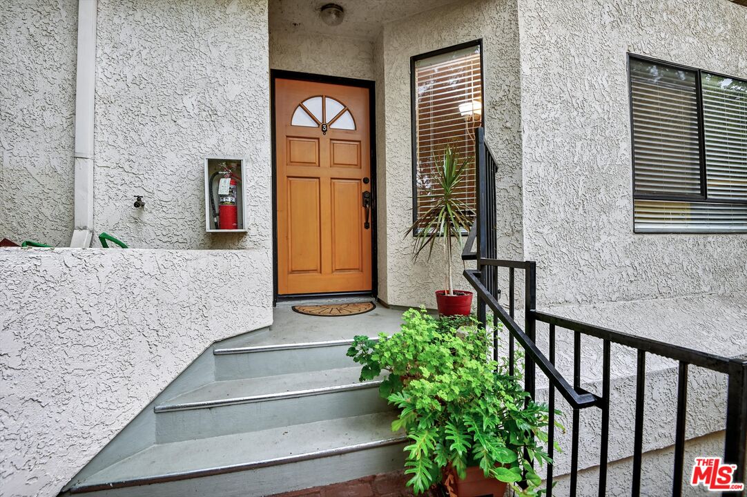 Thumbnail for 322 S Mentor Ave #3