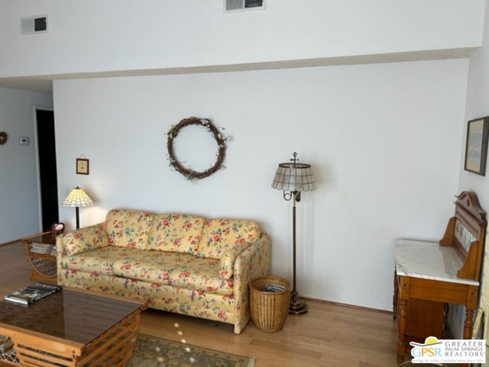 Image 6 for 2262 Linden Way #F