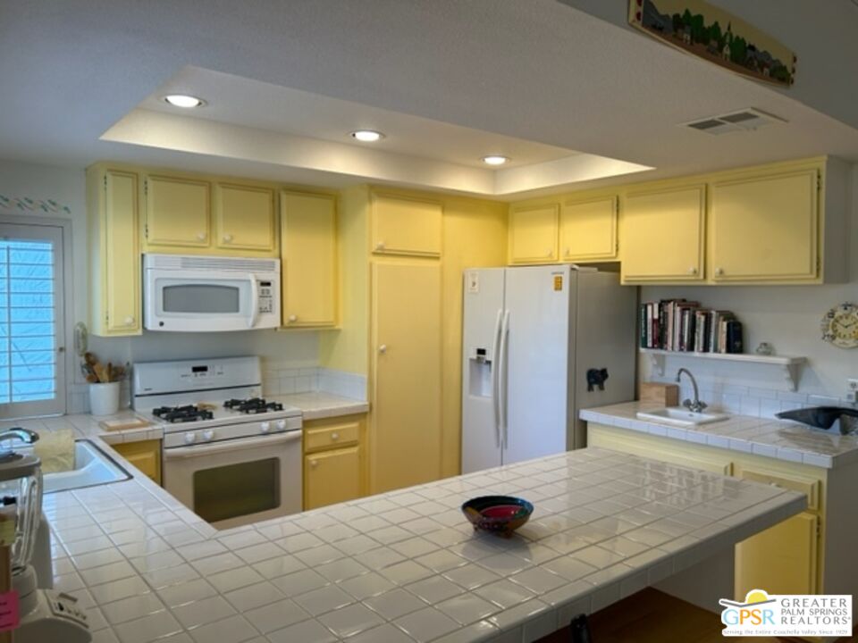 Image 8 for 2262 Linden Way #F