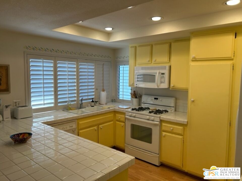 Image 11 for 2262 Linden Way #F