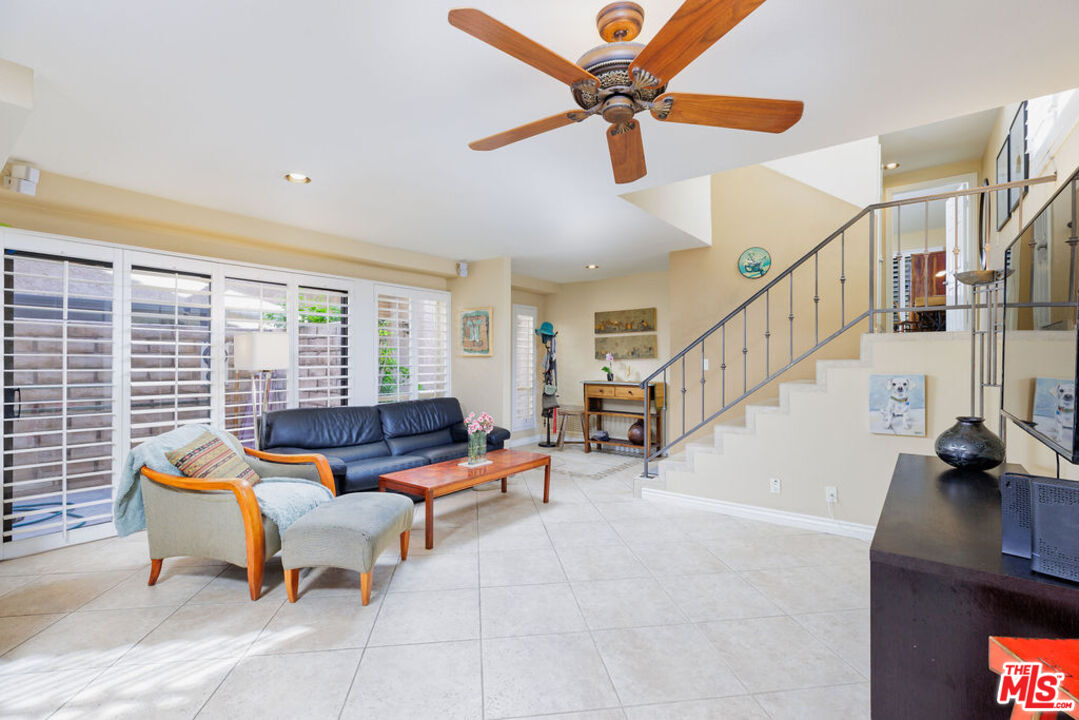 Image 6 for 484  E Calle Begonia