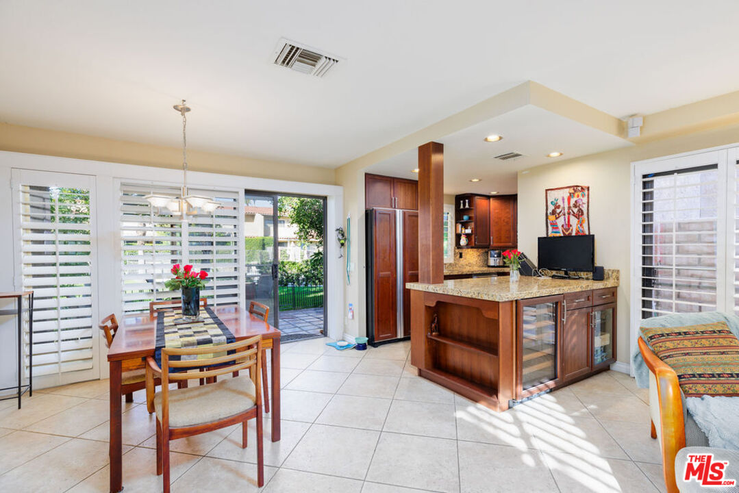 Image 8 for 484  E Calle Begonia