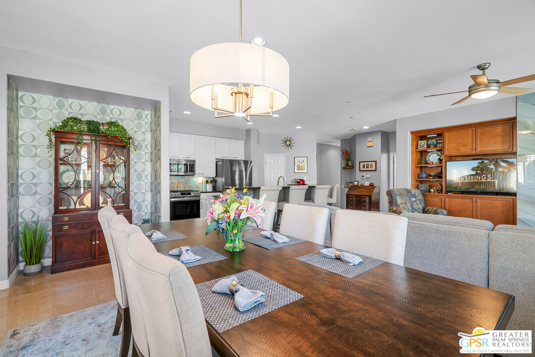 Image 16 for 1449 Yermo Dr